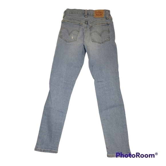 LEVI'S wedgie skinny light wash distressed knees jeans - Picture 6 of 12